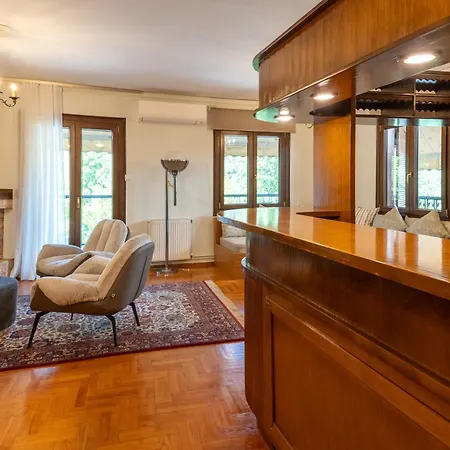 Ines Elysium * Kastoria