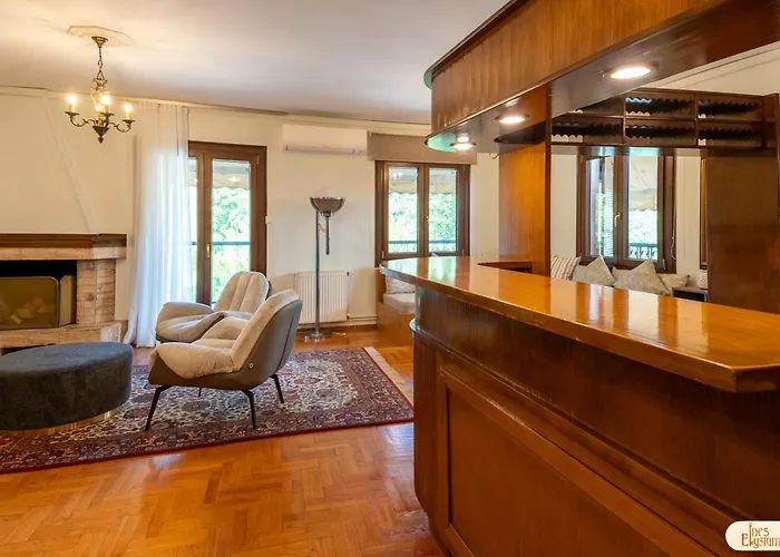 Ines Elysium * קסטוריה