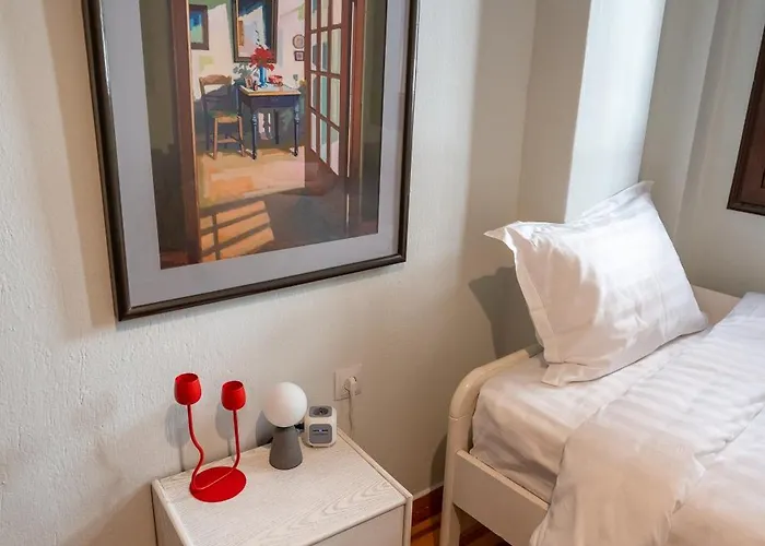 Ines Elysium * קסטוריה