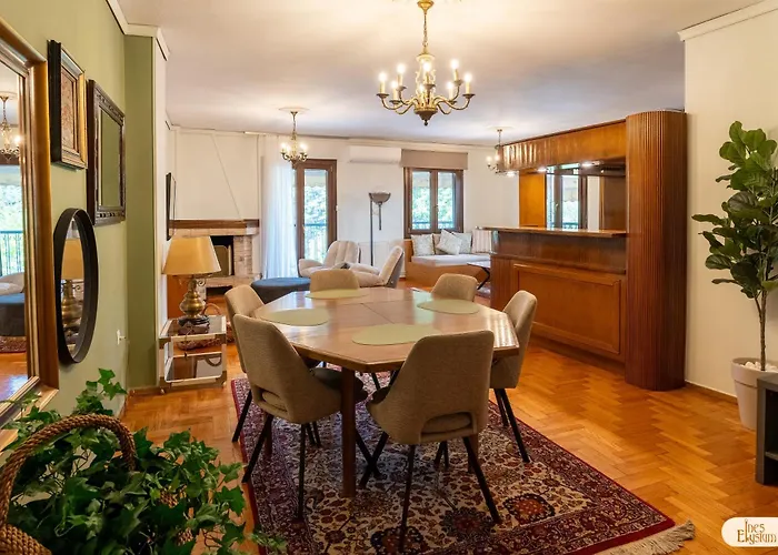 Ines Elysium * קסטוריה